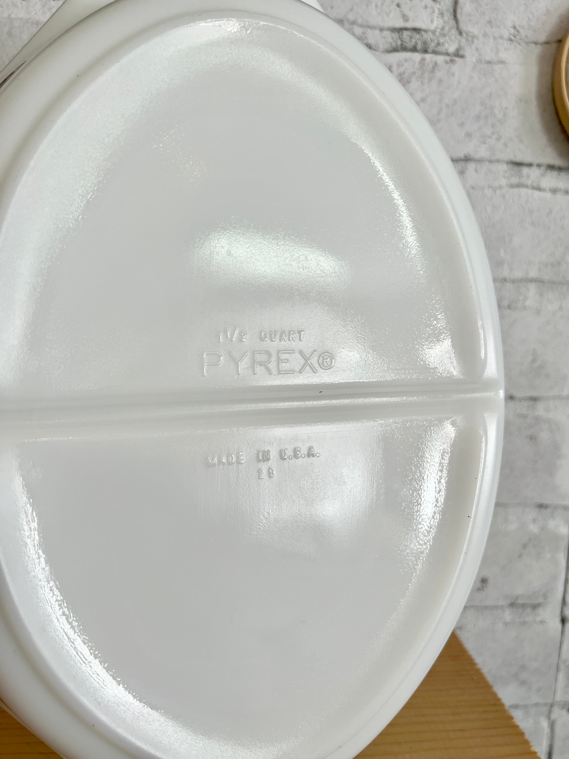 Pyrex Scroll Divided Casserole Dish, 1 1/2 Quart 